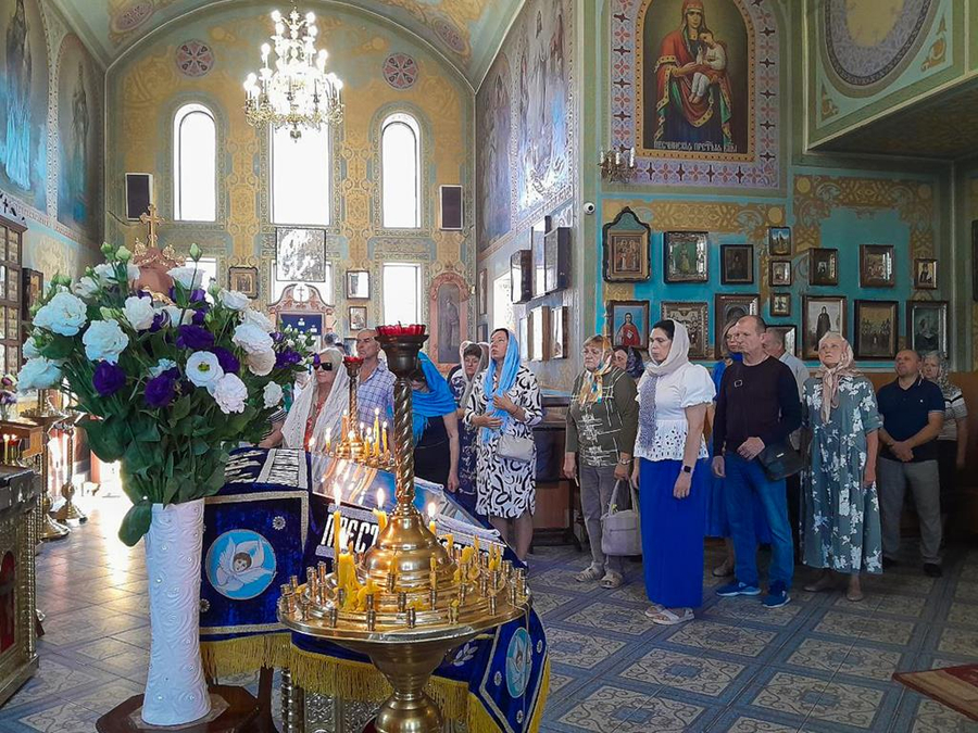 Вечірня свята Успіння Пресвятої Богородиці (ФОТО) | Фото 9