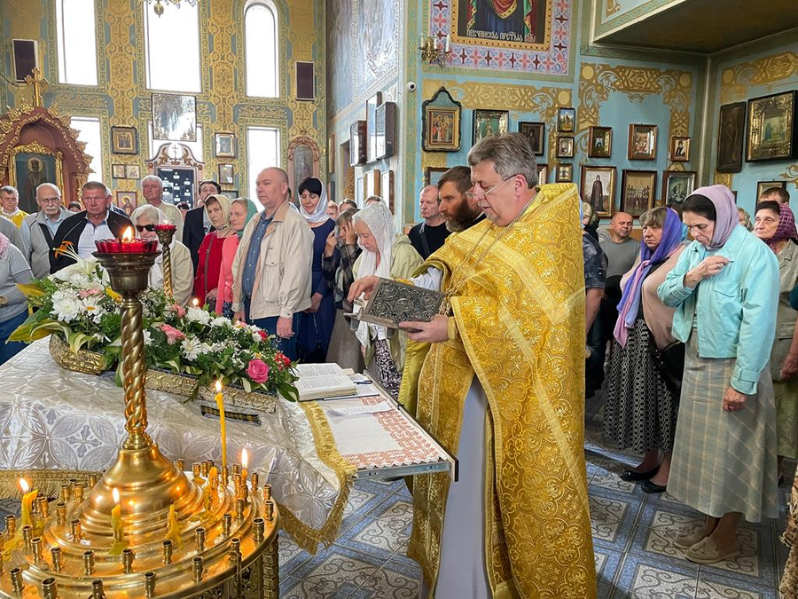 Неділя 1-а після П'ятидесятниці. Собор всіх святих (ФОТО) | Фото 45