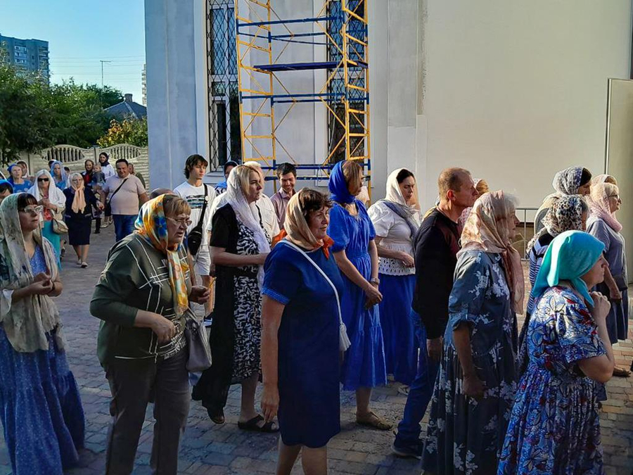 Вечірня свята Успіння Пресвятої Богородиці (ФОТО) | Фото 18