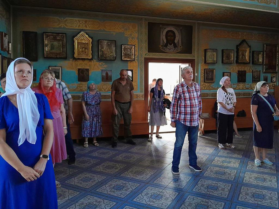 Винесення Чесних Древ Животворящого Хреста Господнього (Вечірнє богослужіння, ФОТО) | Фото 8