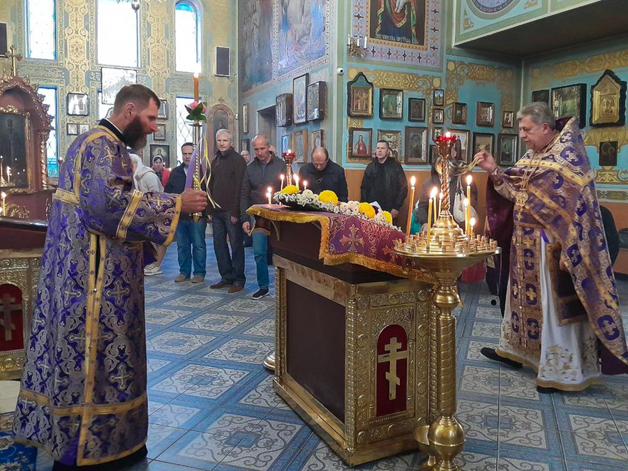 Воздвиження Чесного і Животворящого Хреста Господнього (Вечірнє богослужіння, ФОТО) | Фото 21