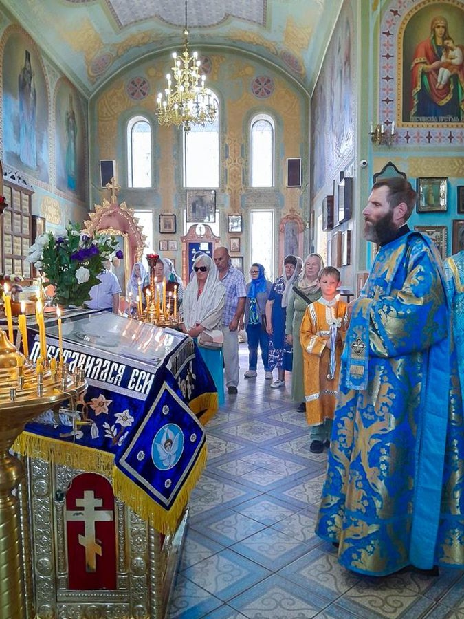 Вечірня свята Успіння Пресвятої Богородиці (ФОТО) | Фото 10