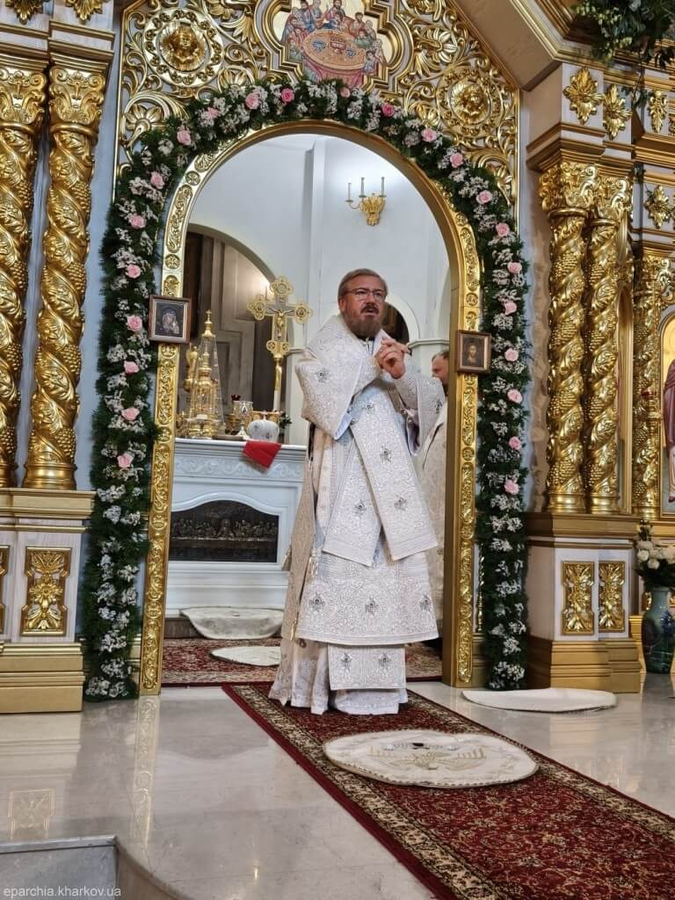 Божественна літургія в Жіно-Мироносицькому храмі міста Харкова (ФОТО) | Фото 11