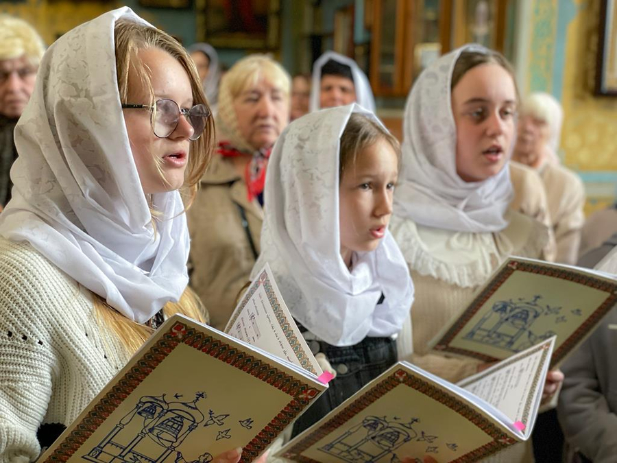 Неділя 1-а після П'ятидесятниці. Собор всіх святих (ФОТО) | Фото 36