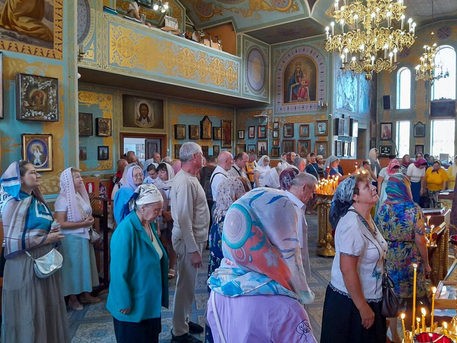 Винесення Чесних Древ Животворящого Хреста Господнього (ФОТО) | Фото 9