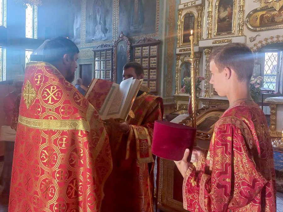 День пам'яті великомученика та цілителя Пантелеймона (Вечірнє богослужіння, ФОТО) | Фото 6