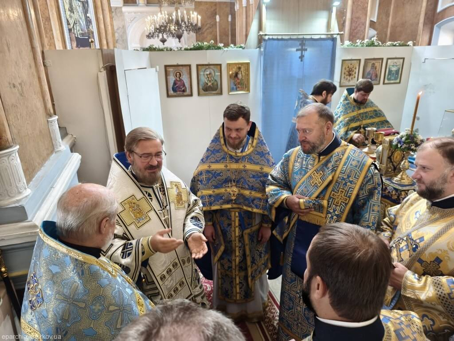 Престольне свято у Свято-Успенському соборі міста Харкова (ФОТО) | Фото 13
