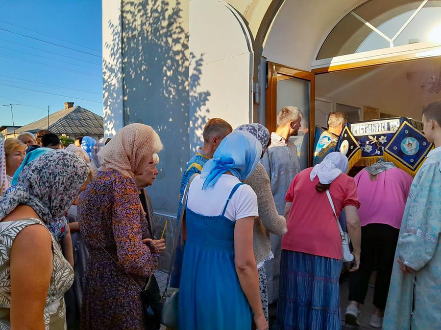 Вечірня свята Успіння Пресвятої Богородиці (ФОТО) | Фото 22