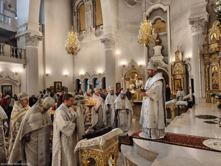 Божественна літургія в Жіно-Мироносицькому храмі міста Харкова (ФОТО) | Фото 5