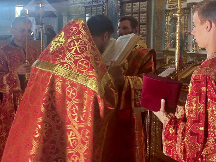 День пам'яті великомученика та цілителя Пантелеймона (Вечірнє богослужіння, ФОТО) | Фото 5