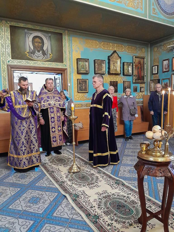 Воздвиження Чесного і Животворящого Хреста Господнього (Вечірнє богослужіння, ФОТО) | Фото 11