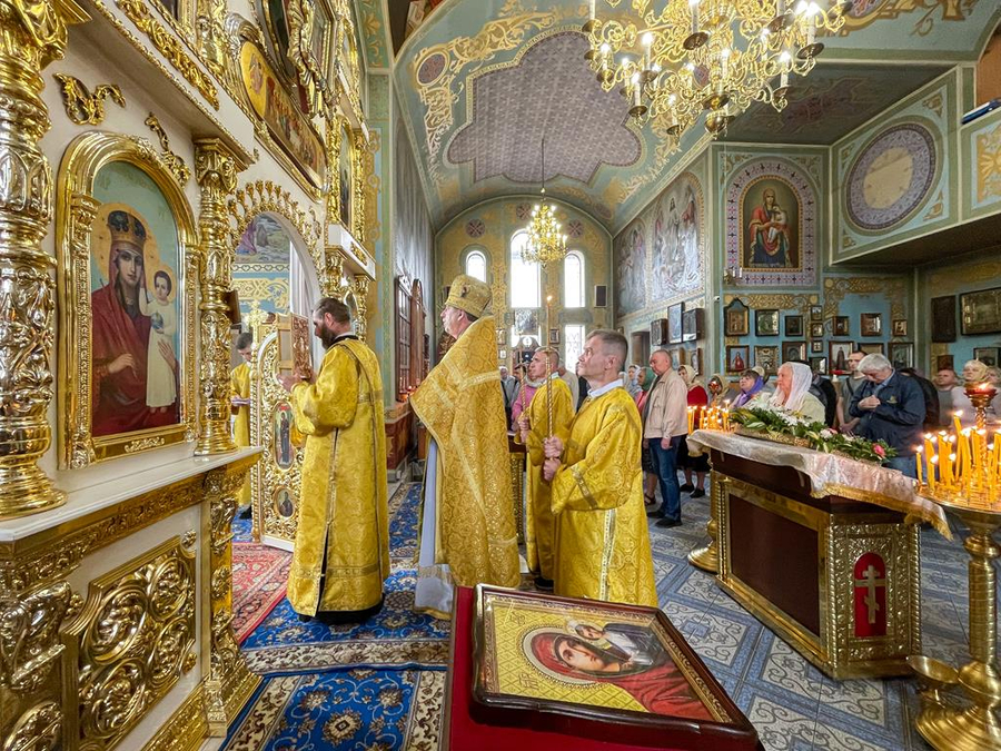 Неділя 1-а після П'ятидесятниці. Собор всіх святих (ФОТО) | Фото 10