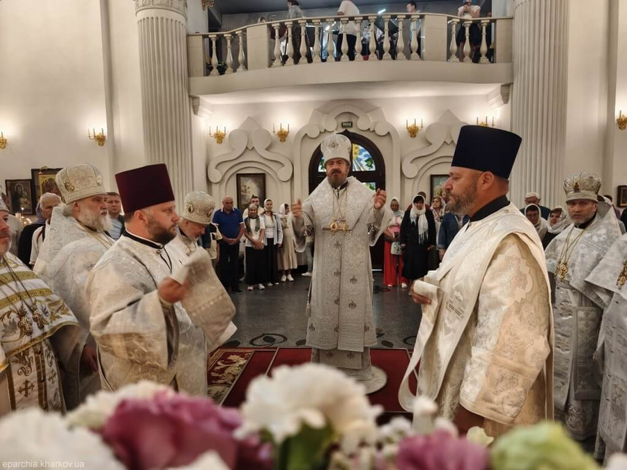 Божественна літургія в Жіно-Мироносицькому храмі міста Харкова (ФОТО) | Фото 4