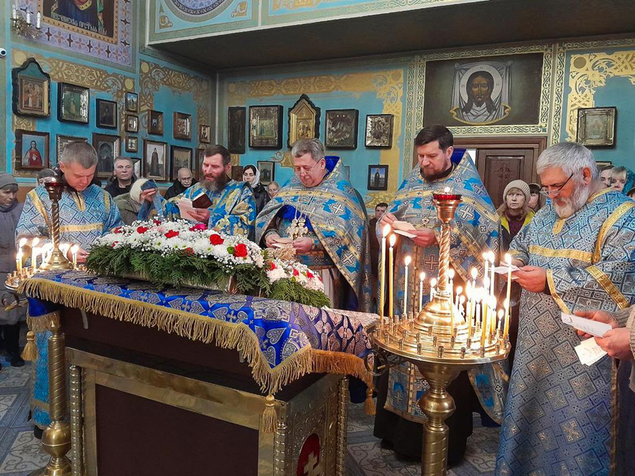 Введення у храм Пресвятої Владичиці нашої Богородиці і Приснодіви Марії (ФОТО) | Фото 24