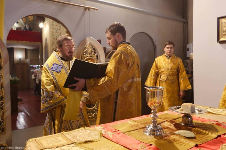 Святкове богослужіння у Свято-Миколаївському храмі міста Харкова (ФОТО) | Фото 14