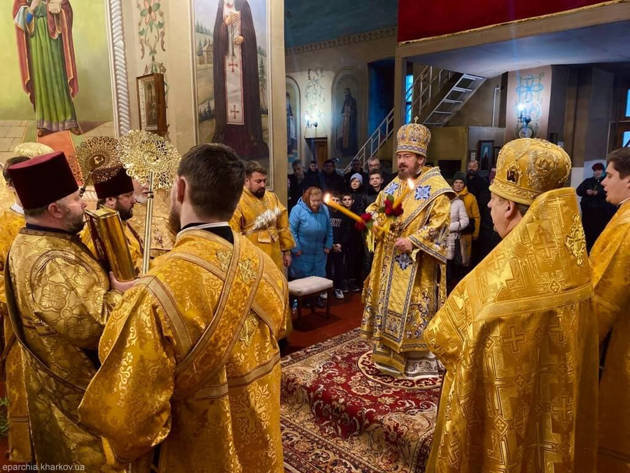 Святкове богослужіння у Свято-Миколаївському храмі міста Харкова (ФОТО) | Фото 9