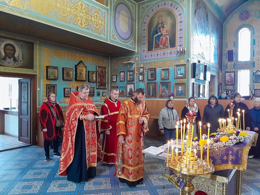 Молебень в день пам'яти святих мучениць Віри, Надії, Любові та матері їхньої Софії (ФОТО) | Фото 4