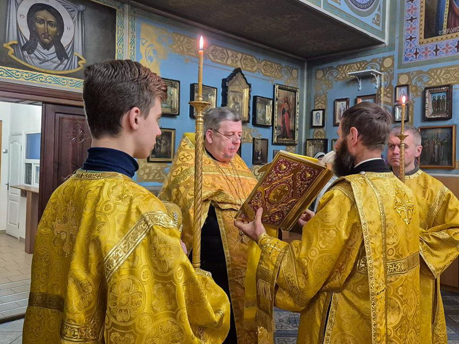 Неділя 25-а після П'ятидесятниці (Вечірнє богослужіння, ФОТО) | Фото 10