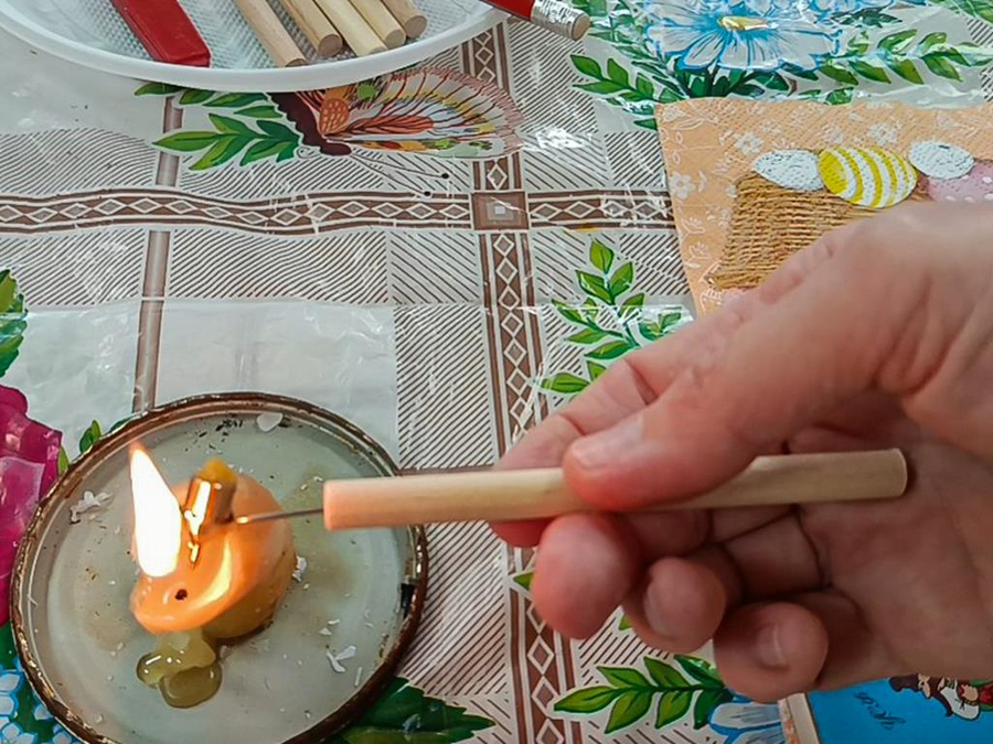 Майстер-клас з писанкарства (ФОТО) | Фото 4