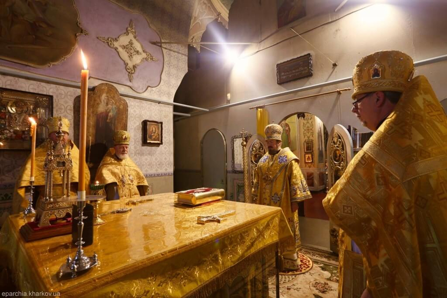 Святкове богослужіння у Свято-Миколаївському храмі міста Харкова (ФОТО) | Фото 10