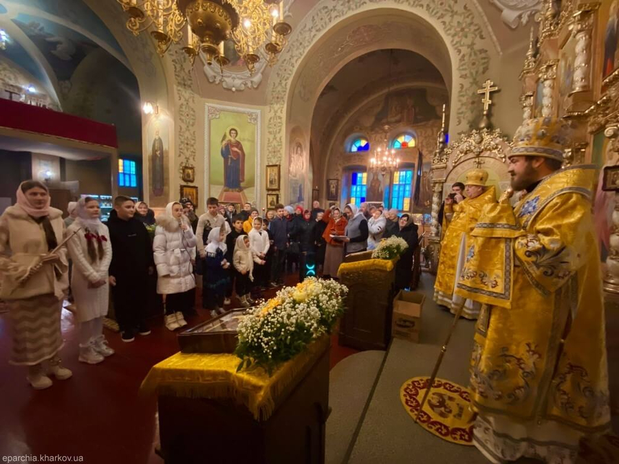 Святкове богослужіння у Свято-Миколаївському храмі міста Харкова (ФОТО) | Фото 20