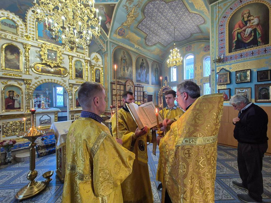 Неділя 17-а після П'ятидесятниці (Вечірнє богослужіння, ФОТО) | Фото 6