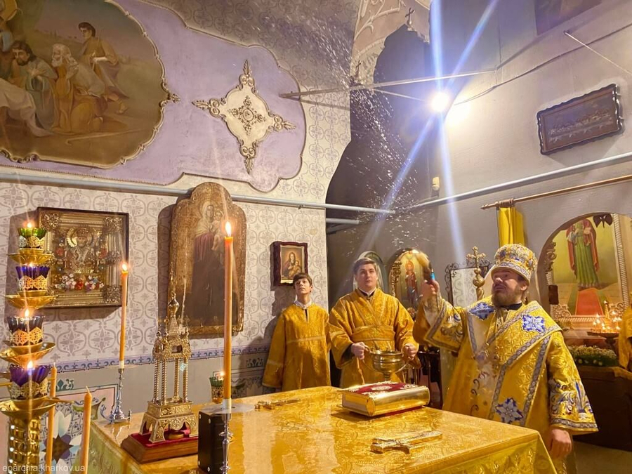 Святкове богослужіння у Свято-Миколаївському храмі міста Харкова (ФОТО) | Фото 7