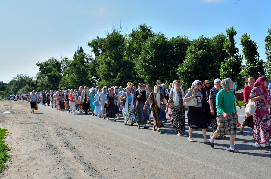 Прихожане нашего храма приняли участие в крестном ходе (ФОТО) | Фото 8