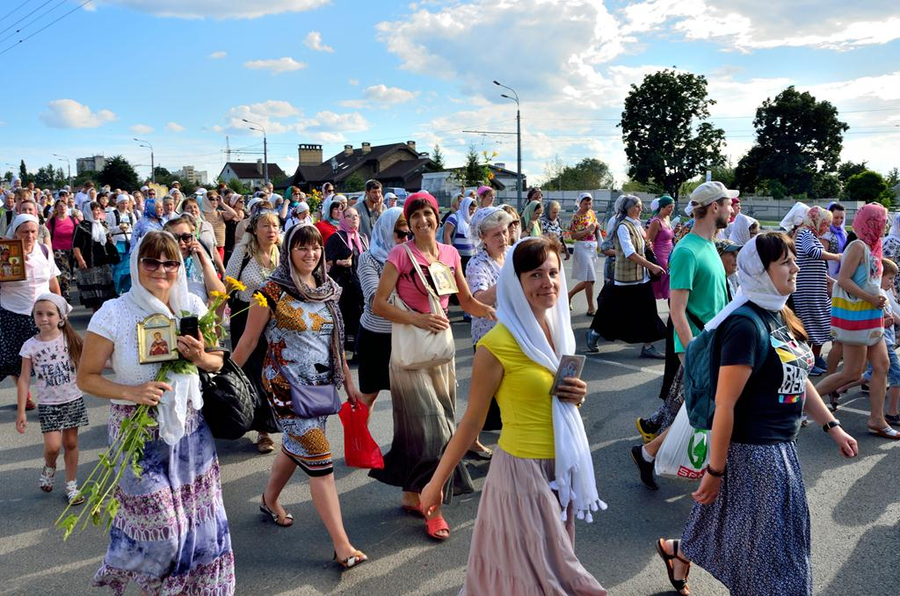 Прихожане нашего храма приняли участие во Всеукраинском Крестном ходе (ФОТО) | Фото 18
