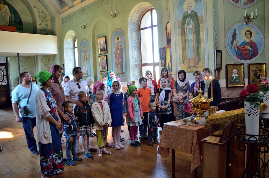 Учащиеся воскресной школы нашего храма посетили Свято-Николаевский храм (г. Люботин) ФОТО | Фото 9