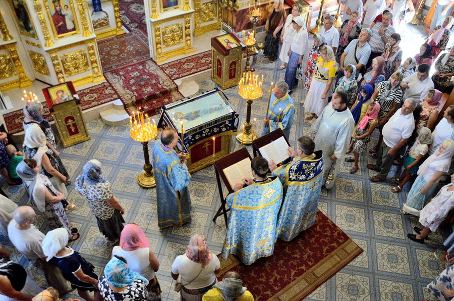 Чин погребения Пресвятой Богородицы с крестным ходом (ФОТО) | Фото 4