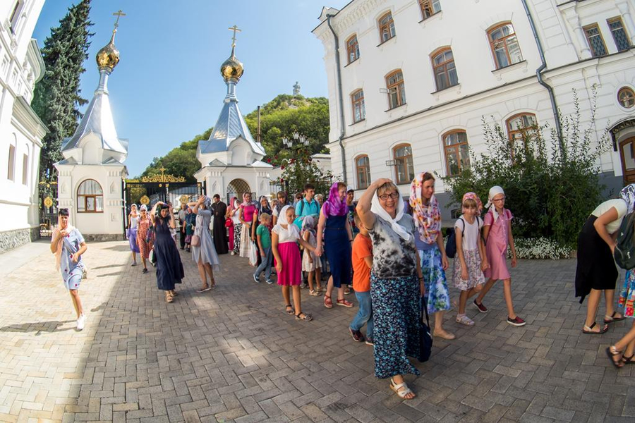 Прихожане нашего храма совершили паломничество по маршруту Адамовка−Святогорск−Изюм (+ ФОТО) | Фото 28