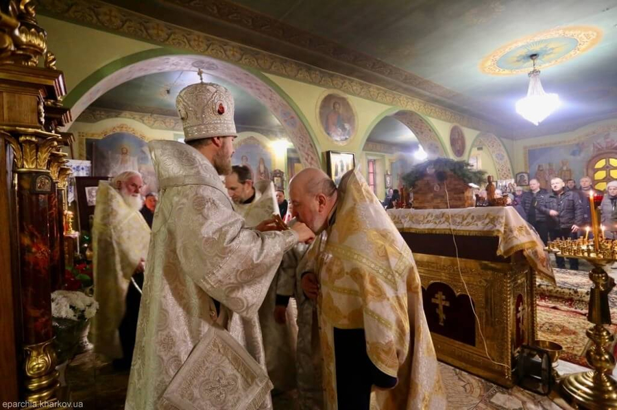 Святкове богослужіння в храмі на честь 2000-ліття Різдва Христового (ФОТО) | Фото 16