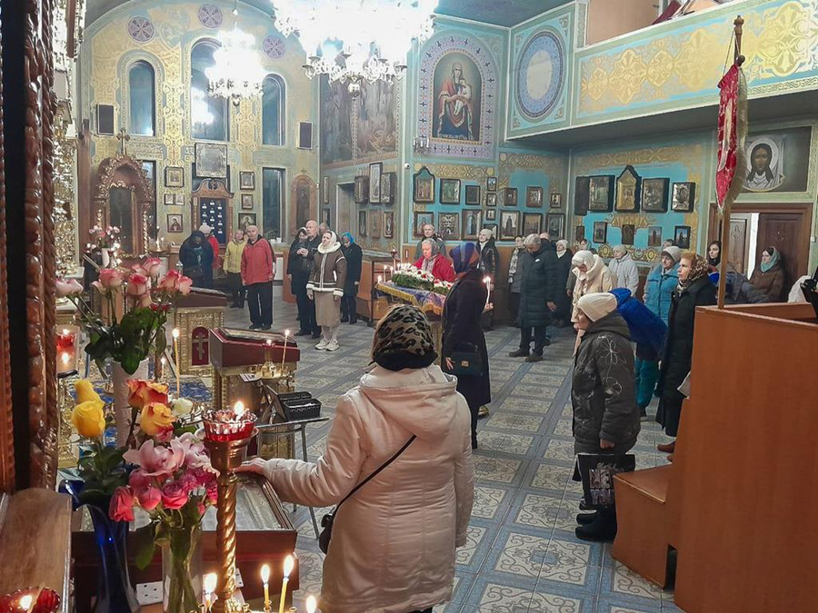 Введення у храм Пресвятої Владичиці нашої Богородиці і Приснодіви Марії (Вечірнє богослужіння, ФОТО) | Фото 19