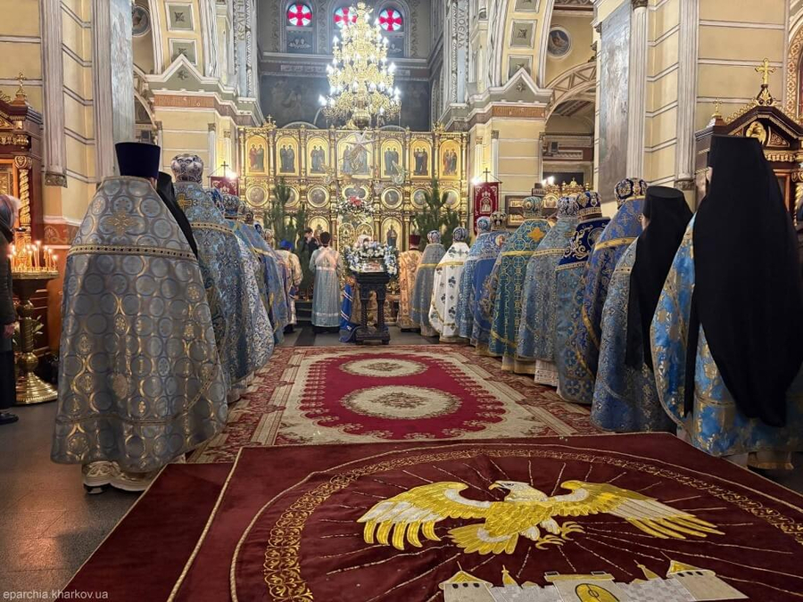 Святкове богослужіння у Свято-Покровському чоловічому монастирі міста Харкова (ФОТО) | Фото 3