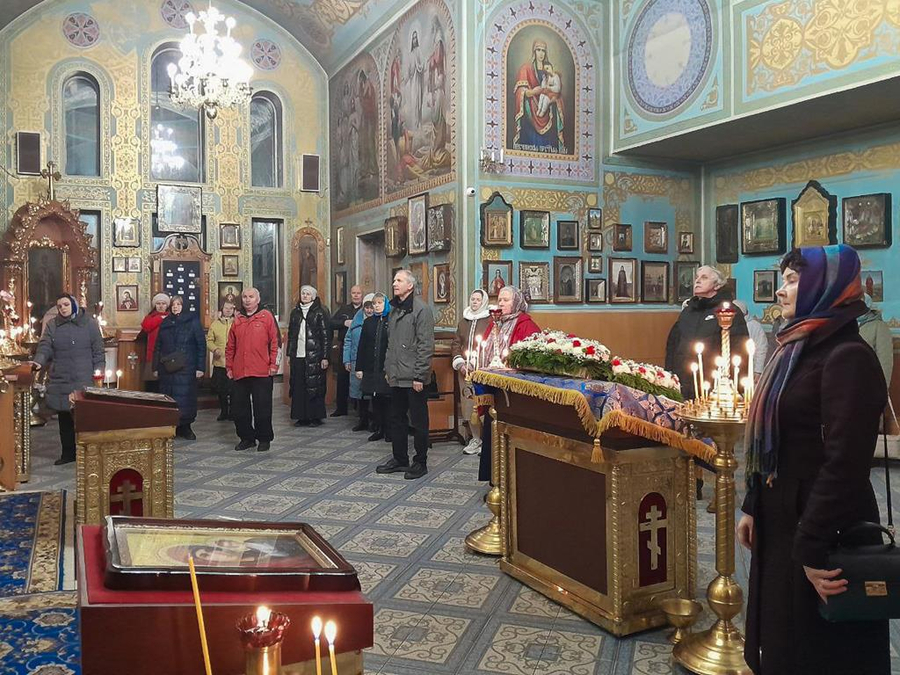 Введення у храм Пресвятої Владичиці нашої Богородиці і Приснодіви Марії (Вечірнє богослужіння, ФОТО) | Фото 13