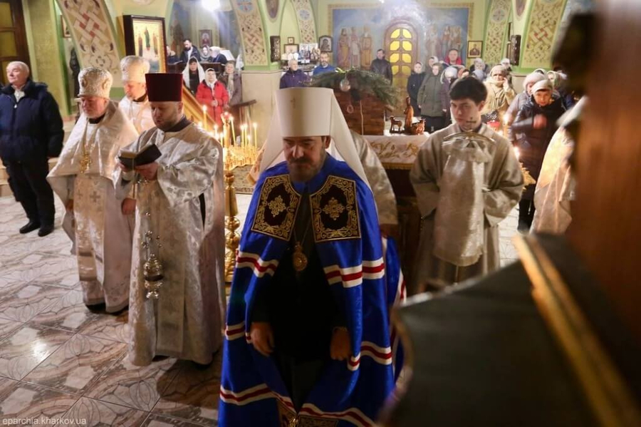 Святкове богослужіння в храмі на честь 2000-ліття Різдва Христового (ФОТО) | Фото 4
