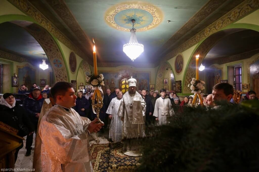 Святкове богослужіння в храмі на честь 2000-ліття Різдва Христового (ФОТО) | Фото 13