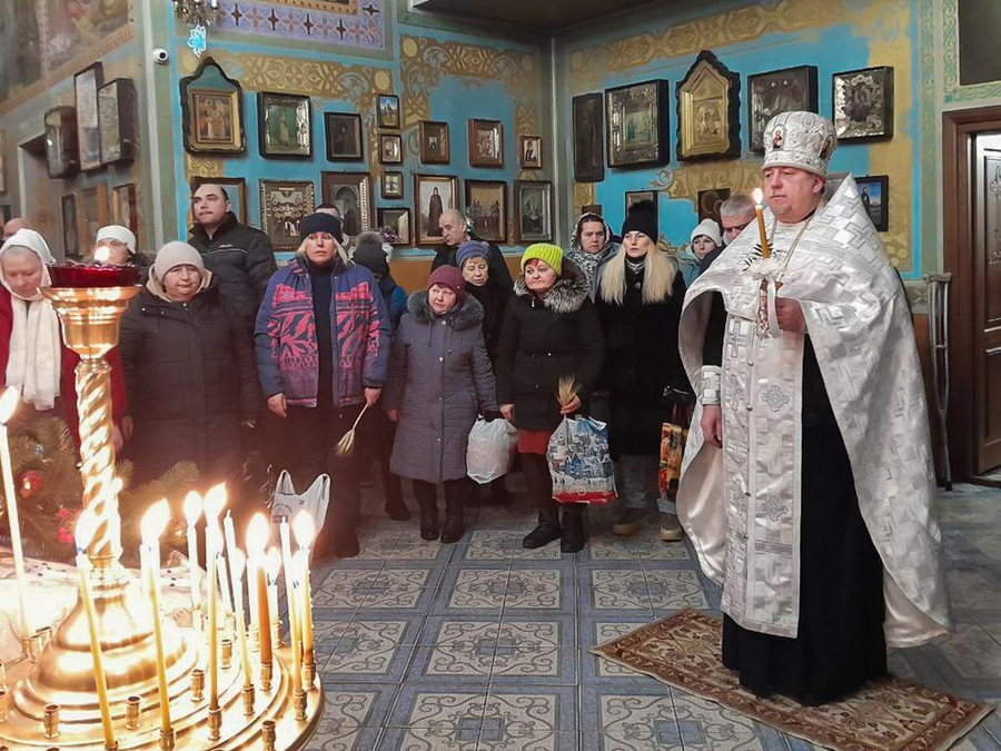 Святе Богоявлення. Хрещення Господа Бога і Спаса нашого Ісуса Христа (Вечірнє богослужіння, ФОТО) | Фото 15