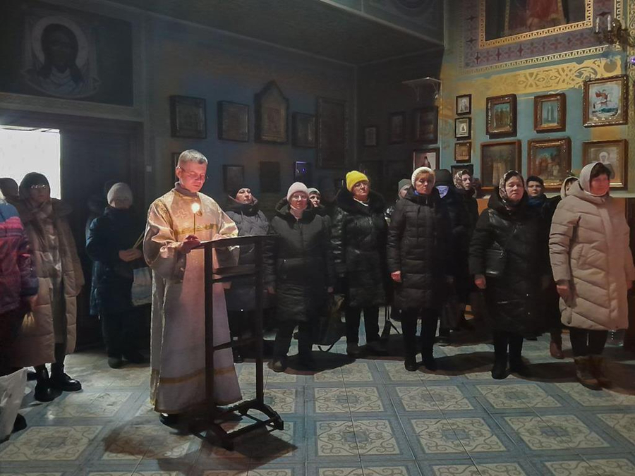 Святе Богоявлення. Хрещення Господа Бога і Спаса нашого Ісуса Христа (Вечірнє богослужіння, ФОТО) | Фото 11