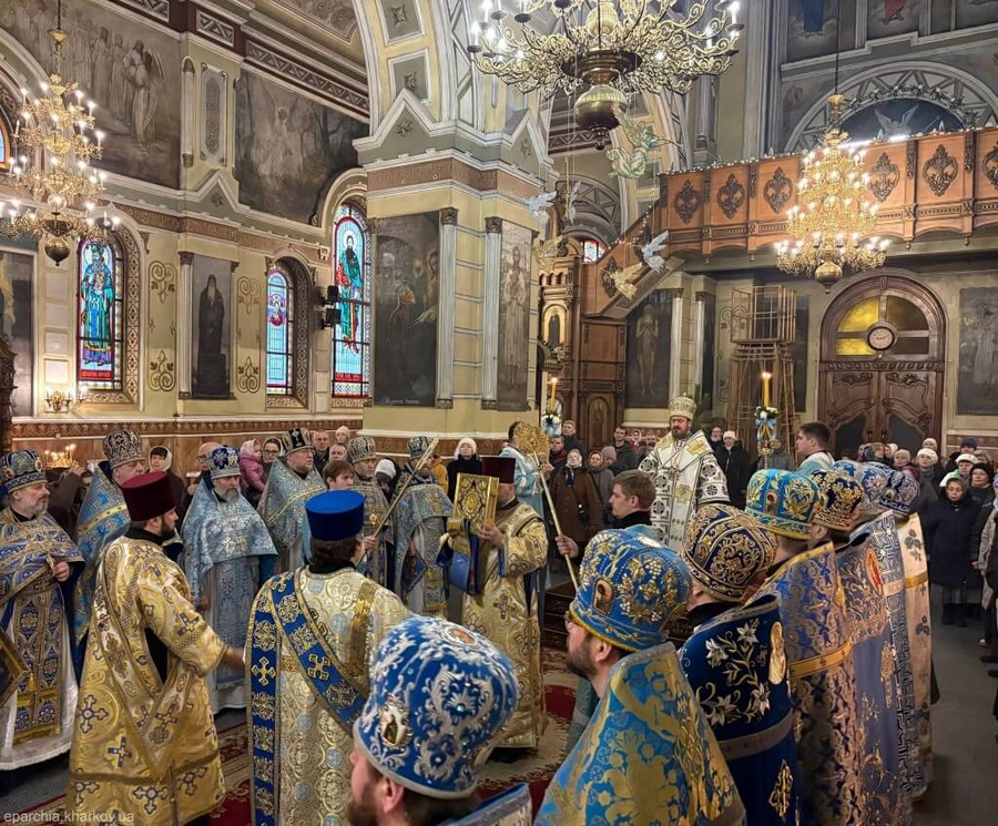 Святкове богослужіння у Свято-Покровському чоловічому монастирі міста Харкова (ФОТО) | Фото 9