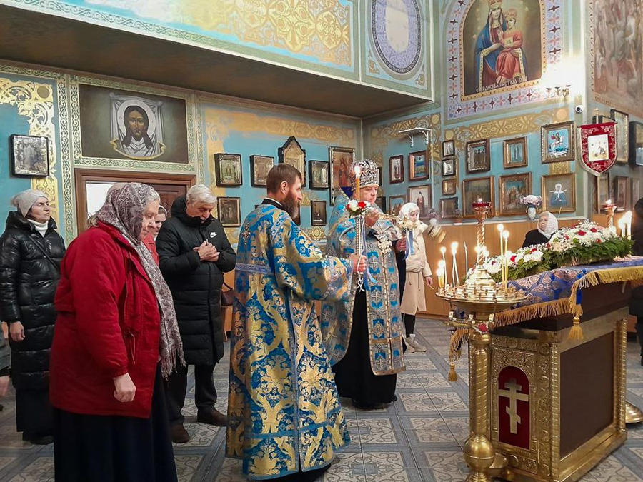 Введення у храм Пресвятої Владичиці нашої Богородиці і Приснодіви Марії (Вечірнє богослужіння, ФОТО) | Фото 3