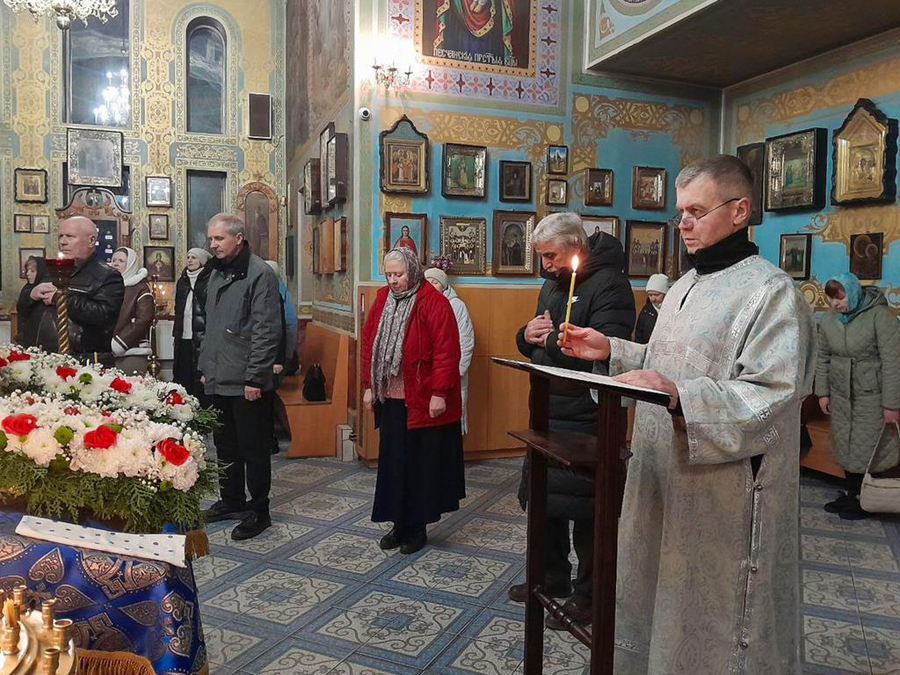 Введення у храм Пресвятої Владичиці нашої Богородиці і Приснодіви Марії (Вечірнє богослужіння, ФОТО) | Фото 12