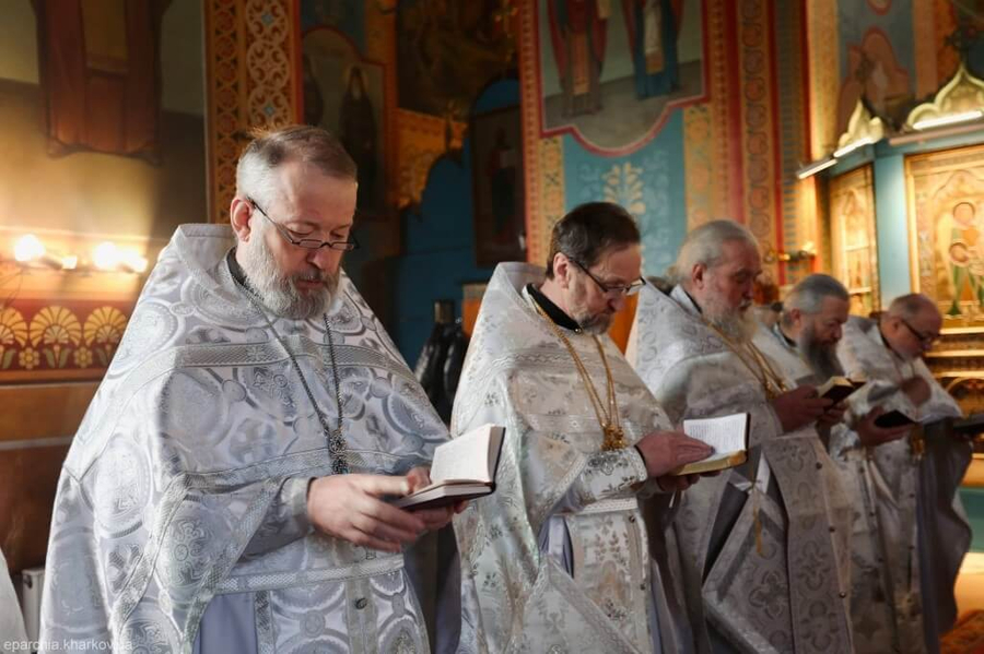 Святкове богослужіння у Свято-Усікновенському храмі міста Харкова (ФОТО) | Фото 14