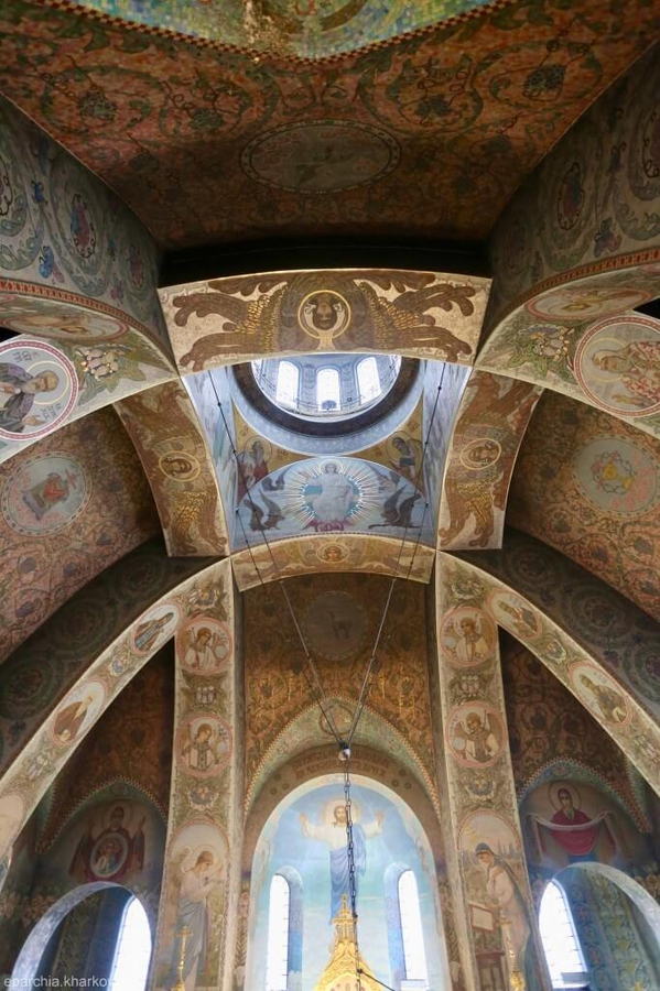 Престольне свято у храмі на честь трьох святителів міста Харкова (ФОТО) | Фото 18