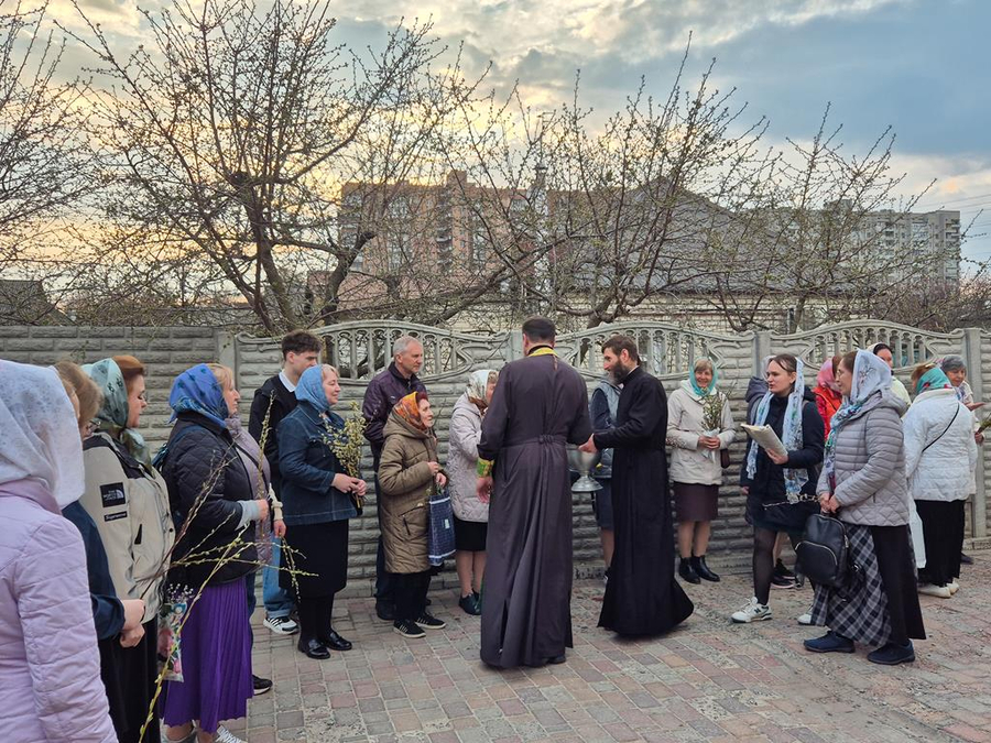 Вхід Господній до Єрусалиму (Вечірнє богослужіння, ФОТО) | Фото 25