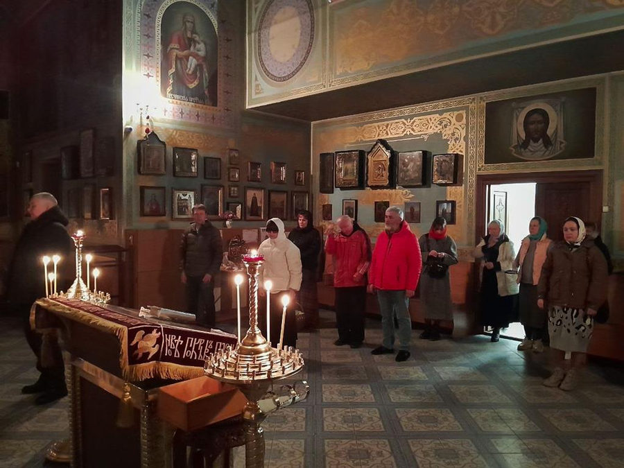 Велика Субота (Вечірнє богослужіння, ФОТО) | Фото 31