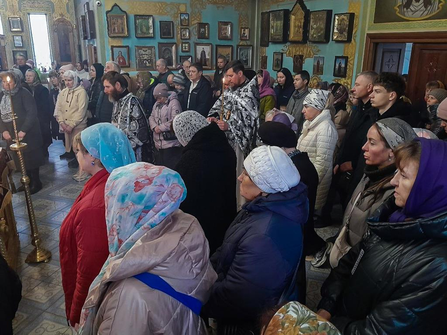 Велика П'ятниця (Вечірнє богослужіння, ФОТО) | Фото 16