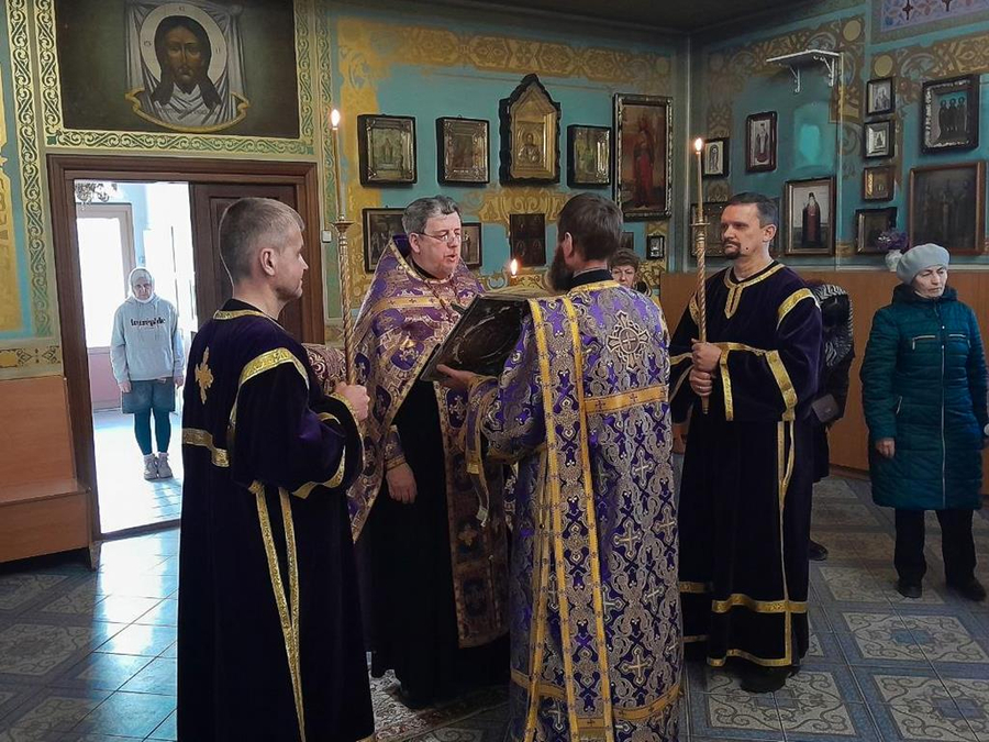 Неділя 4-а Великого посту (Вечірнє богослужіння, ФОТО) | Фото 15