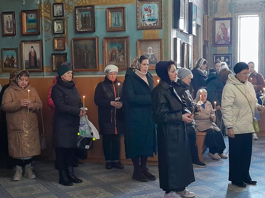 Четвер Страсної седмиці (Вечірнє богослужіння, ФОТО) | Фото 7